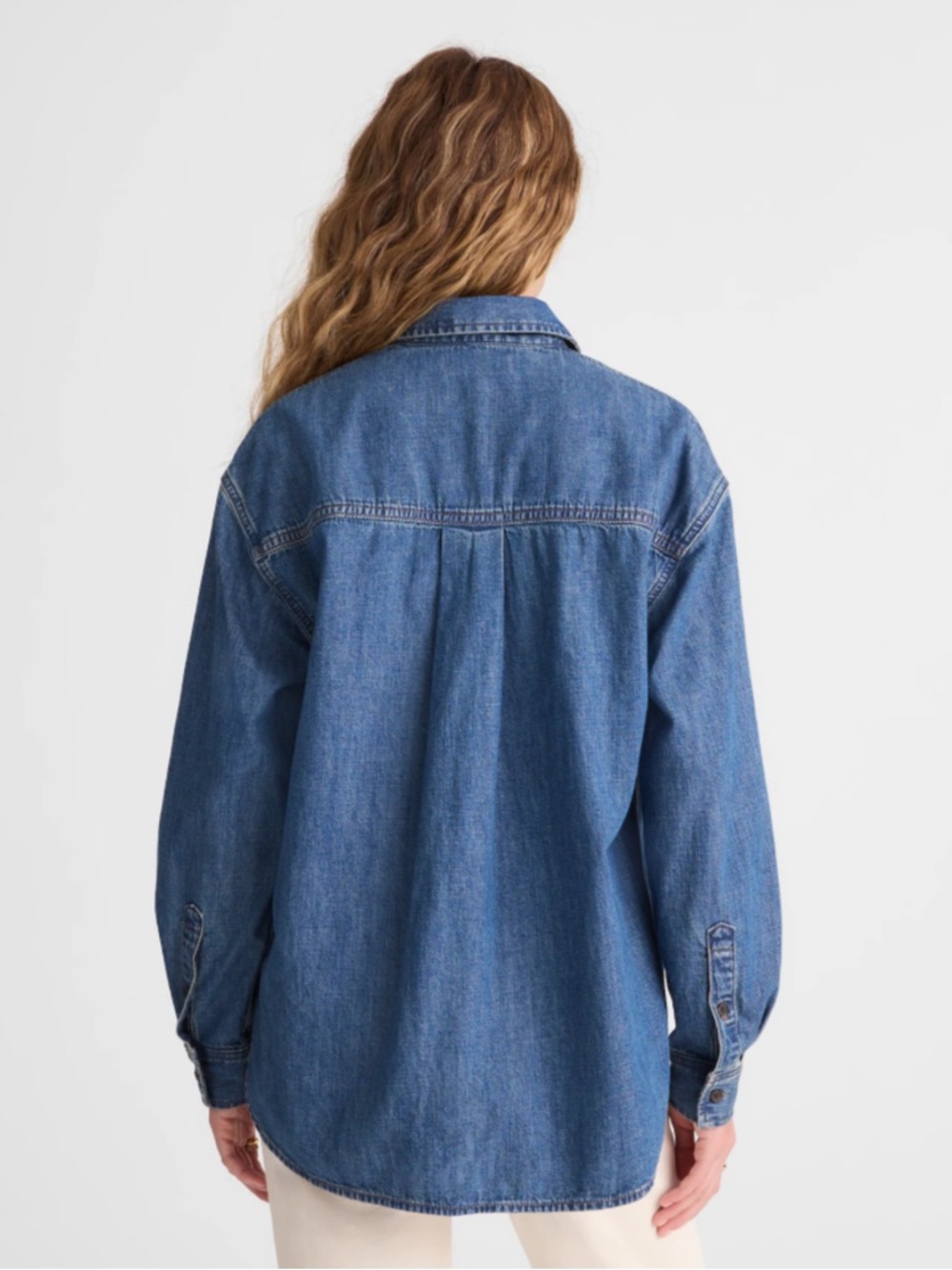 Madewell The Easy Shirt In Denim Button Down Oversized Shirt in Denim - Picture 4 of 10